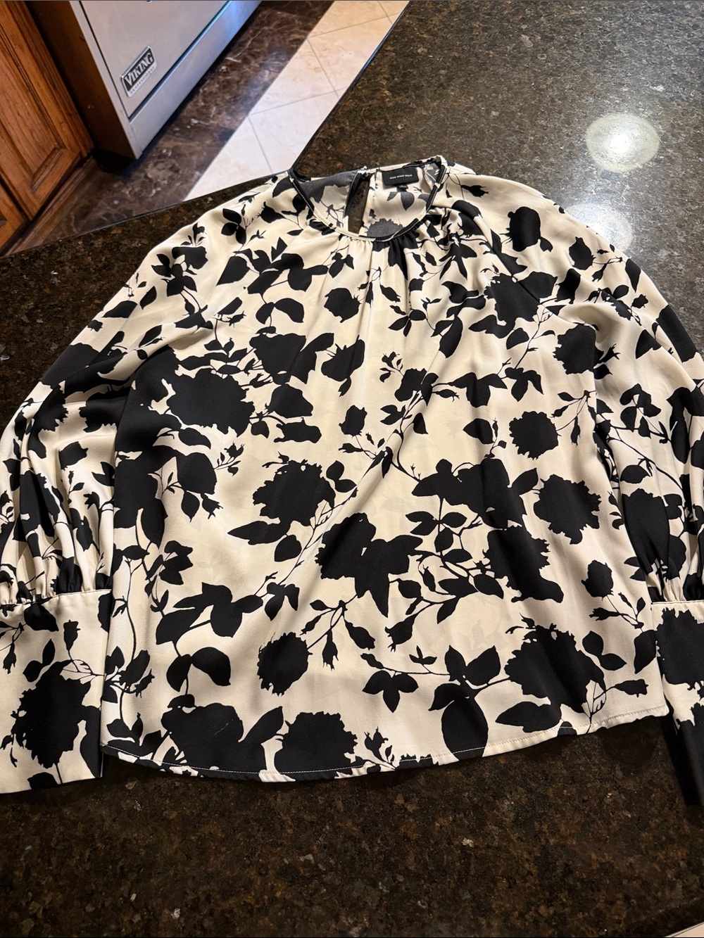 Who What Wear Black and White Floral Long-Sleeve Shirt